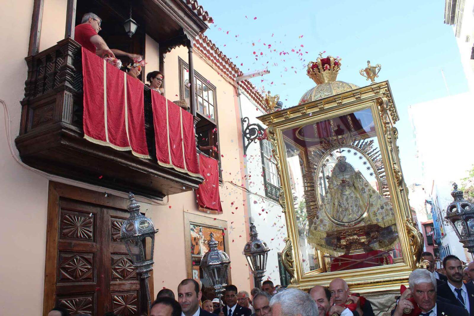 Subida de la virgen de Las Nieves La Palma